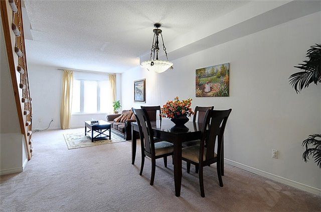 38 Rumi Cres, Toronto, M4A2X6 | Image 3