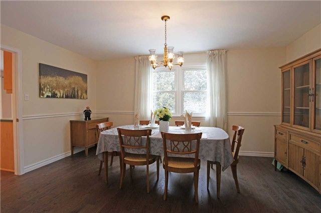 349 Banbury Rd, Toronto, M2L2V2 | Image 3