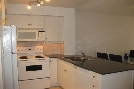 711 - 19 Barberry Pl, Toronto, M2K1G9 | Image 3