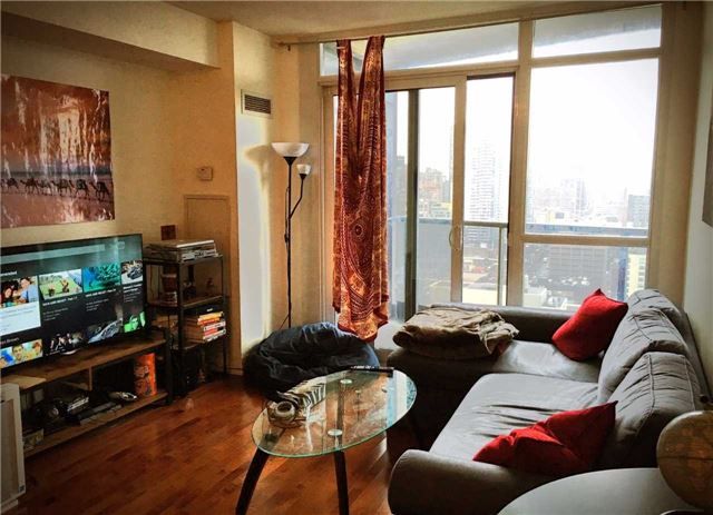 3202 - 21 Carlton St E, Toronto, M5B1L3 | Image 2