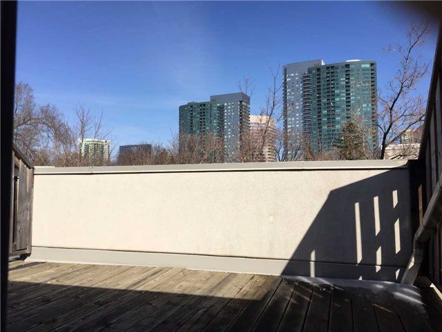 3 English Garden Way, Toronto, M2M4M4 | Image 3