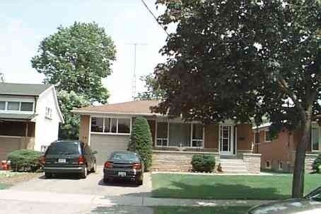 29 Wynn Rd, Toronto - Willowdale West image-0-0