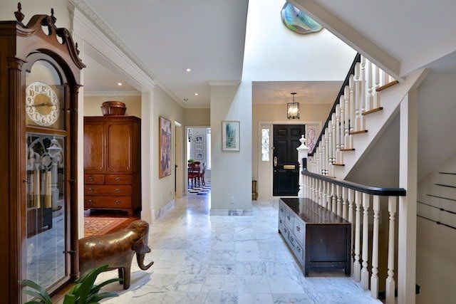 18A Deer Park Cres, Toronto, M4V 2C2 | Image 3