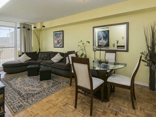206 - 555 Wilson Heights Blvd, Toronto, M3H6B5 | Image 2