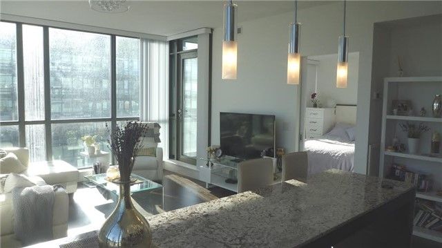 1807 - 8 Charlotte St, Toronto, M5V 1L5 | Image 3