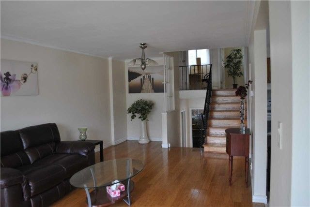 28 Roywood Dr, Toronto, M3A2C6 | Image 3