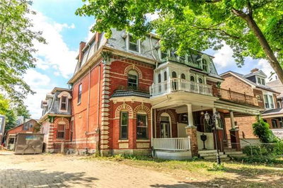 Semi-Detached House sold at 38 Beaconsfield Avenue, Toronto, Ontario, M6J3H9 - Little Portugal - MLS: C3549781