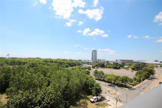 322 - 231 Fort York Blvd, Toronto, M5V1B2 | Image 3