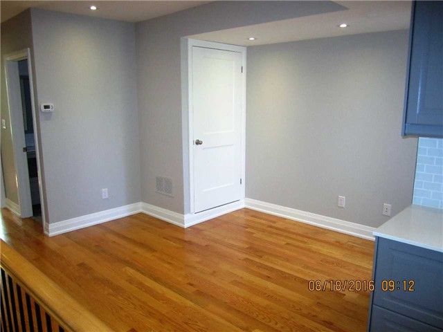 Upper - 204 Roxton Rd, Toronto, M6J2Y5 | Image 3