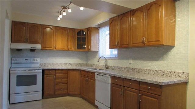 28 Roywood Dr, Toronto, M3A2C6 | Image 3