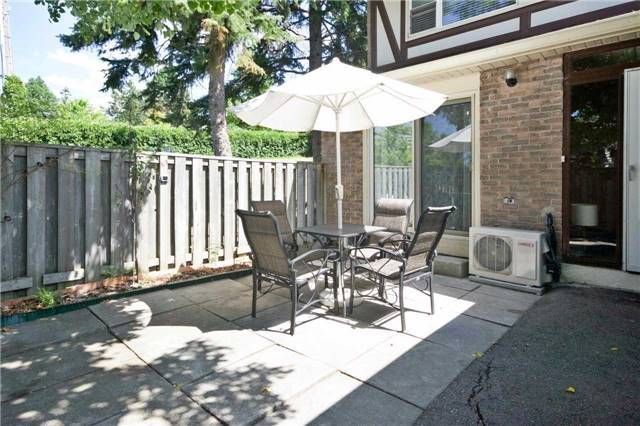 11 Sand Fernway Frwy, Toronto, M2J 4N7 | Image 3