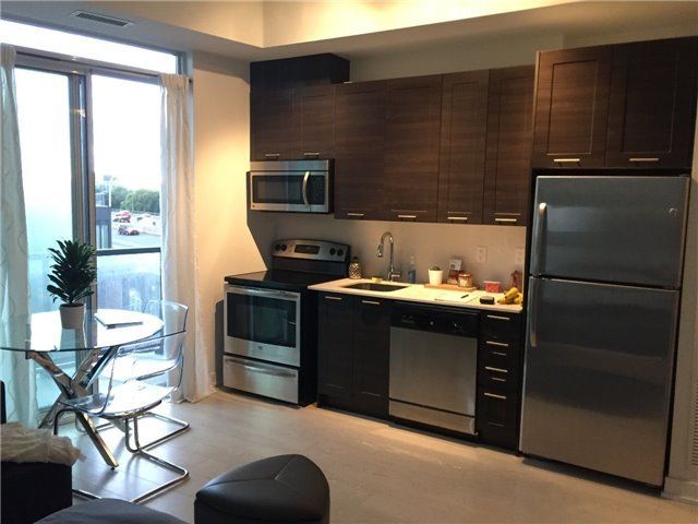 802 - 20 Bruyeres Mews, Toronto, M5V0G8 | Image 3