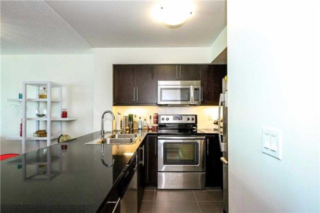 3903 - 19 Grand Trunk Cres, Toronto, M5J3A3 | Image 2