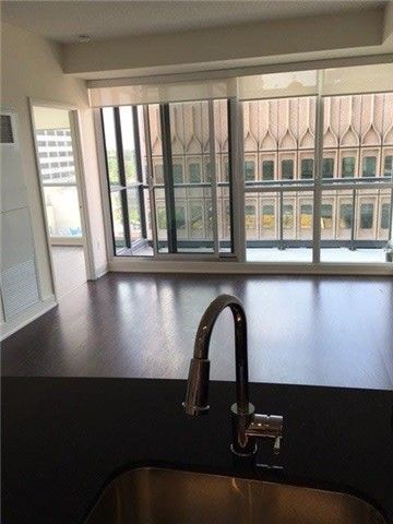 Unit 1003 — 30 Roehampton Ave, Toronto - Mount Pleasant West image-0-2