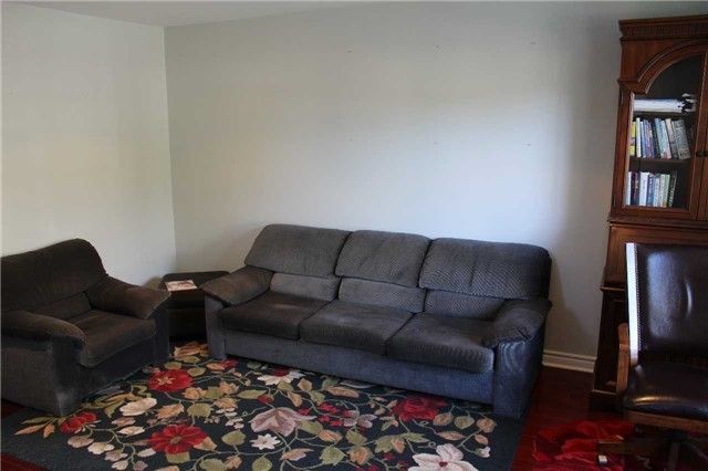 184 Hollyberry Tr, Toronto, M2H2P4 | Image 2