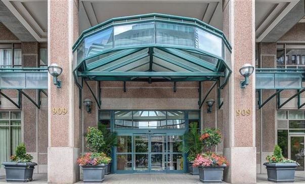 2002 - 909 Bay St, Toronto, M5S3G2 | Image 2