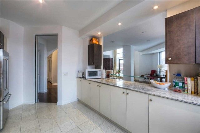 501 - 3 Mcalpine St W, Toronto, M5R 3T5 | Image 2