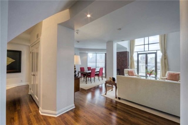 501 - 3 Mcalpine St W, Toronto, M5R 3T5 | Image 3