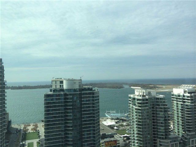 3811 - 19 Grand Trunk Cres, Toronto, M5J 3A3 | Image 3