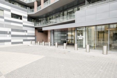 802 - 20 Bruyeres Mews, Toronto, M5V0G8 | Image 2