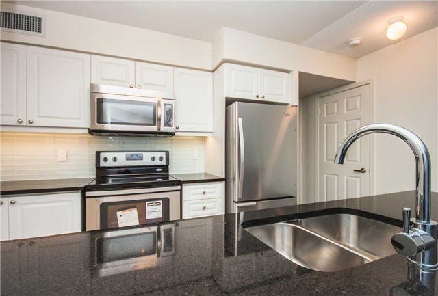 811 - 19 Grand Trunk Cres, Toronto, M5J3A3 | Image 2