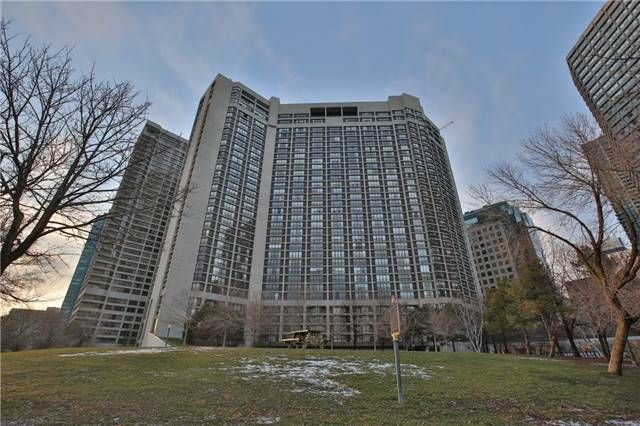 2804 - 33 Harbour Sq, Toronto, M5J2G2 | Image 2