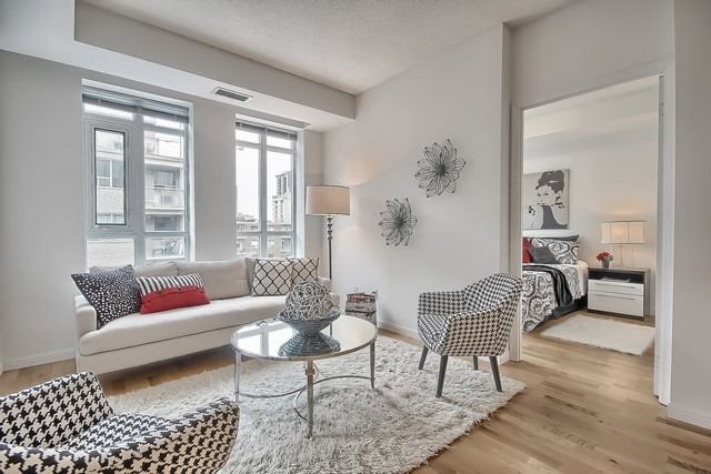 426 - 900 Mount Pleasant Rd, Toronto, M4P3J9 | Image 3