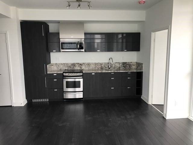 2705 - 290 Adelaide St W, Toronto, M5V1P6 | Image 2