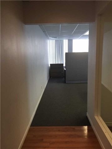 400B - 1880 O'connor Dr, Toronto, M4A1W9 | Image 3