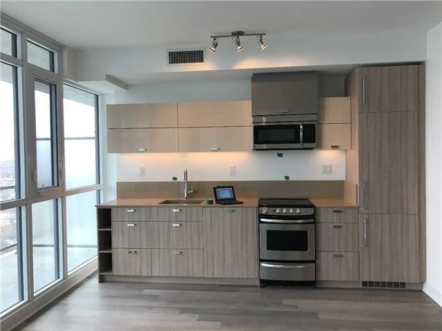 3501 - 290 Adelaide St W, Toronto, M5V1P6 | Image 3