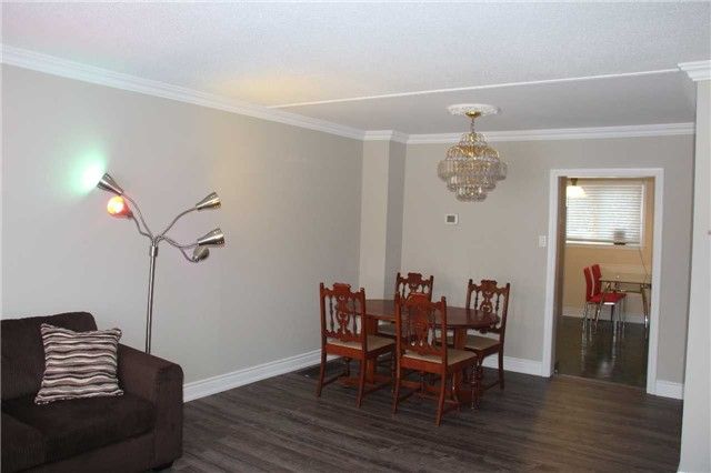 60 Elise Terr, Toronto, M2R2X1 | Image 3