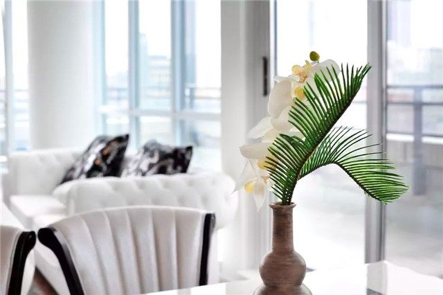 815 - 8 Telegram Mews, Toronto, M5V 3Z5 | Image 2