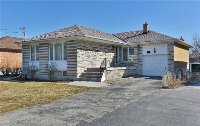 Detached House sold at 11 Elder Street, Toronto, Bathurst Manor, M3H5G5 - MLS: C3736542