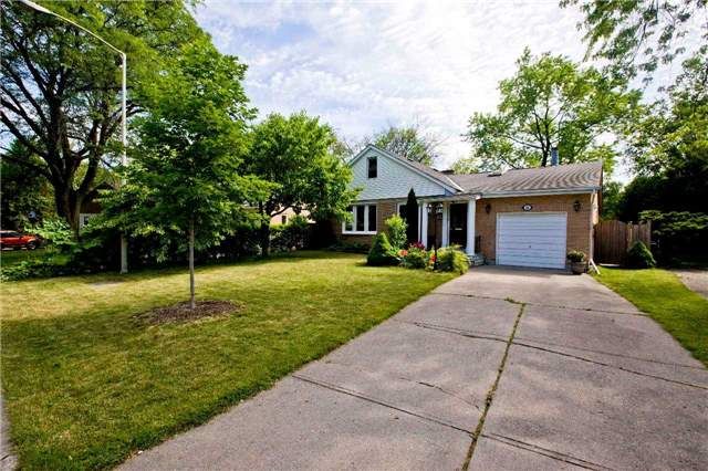 46 Overton Cres, Toronto, M3B2V2 | Image 2