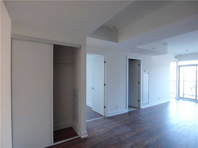 302 - 6 Parkwood Ave, Toronto, M4V2W8 | Image 2