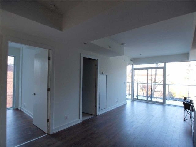 302 - 6 Parkwood Ave, Toronto, M4V2W8 | Image 3