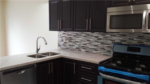 3 English Garden Way, Toronto, M2M4M4 | Image 3