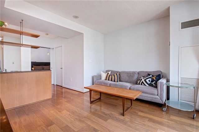 1705 - 10 Navy Wharf Crt, Toronto, M5V3V2 | Image 2