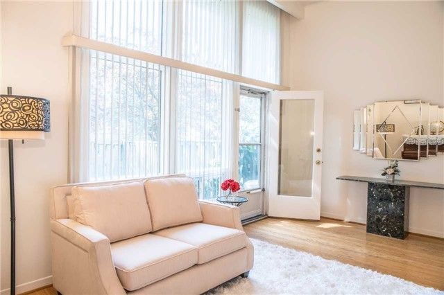 20 Sego Royalway, Toronto, M2H1L4 | Image 2