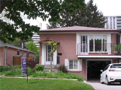 Semi-Detached House sold at 68 Knighton Drive, Toronto, Ontario, M4A1W2 - Victoria Village - MLS: C3808012