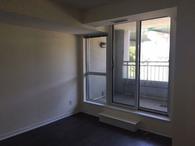 Unit 521 — 35 Bastion St, Toronto - Niagara image-0-2