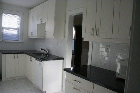 Upper - 1747 Bayview Ave, Toronto, M4G3C5 | Image 2