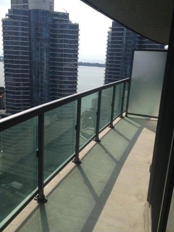 3508 - 19 Grand Trunk Cres, Toronto, M5J3A3 | Image 3