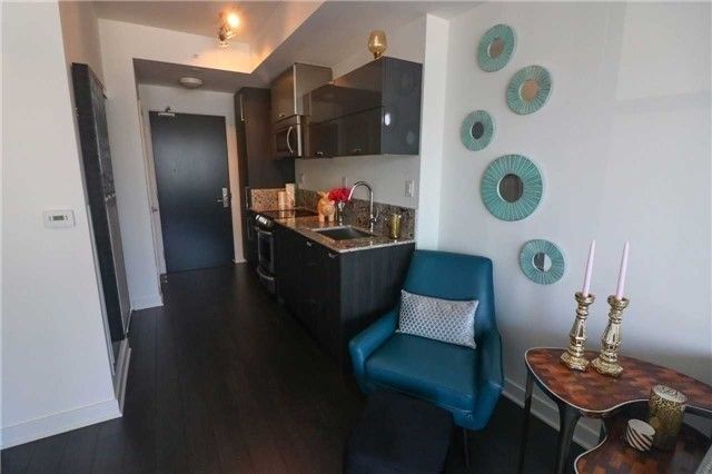 1609 - 290 Adelaide St W, Toronto, M5V1P6 | Image 3