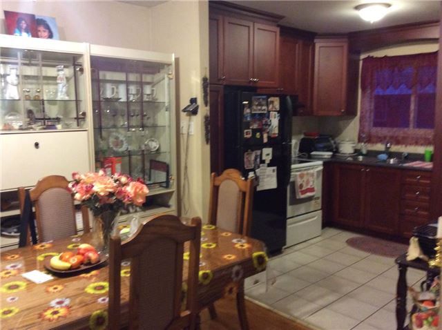 110 - 69 Godstone Rd, Toronto, M2J3C8 | Image 2