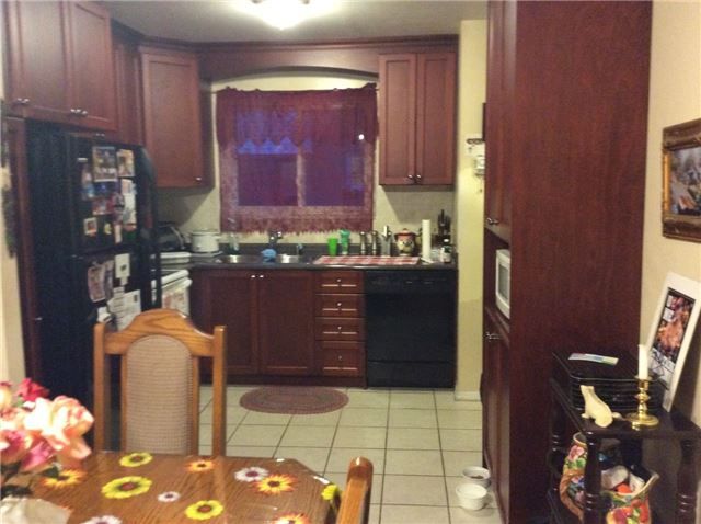 110 - 69 Godstone Rd, Toronto, M2J3C8 | Image 3