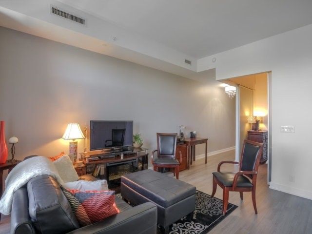 614 - 6 Parkwood Ave, Toronto, M4V 0A3 | Image 2