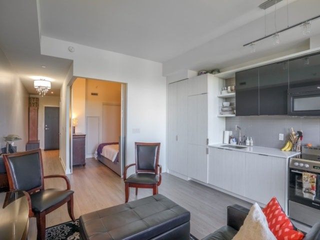 614 - 6 Parkwood Ave, Toronto, M4V 0A3 | Image 3