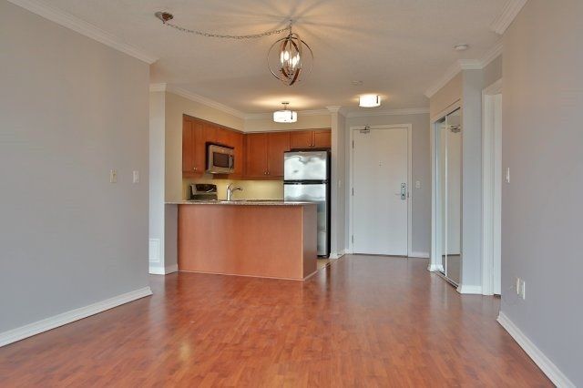 908 - 18 Valley Woods Rd, Toronto, M3A0A1 | Image 3