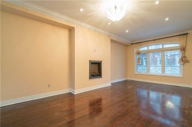 27 Slingsby Lane, Toronto, M2N0H7 | Image 3